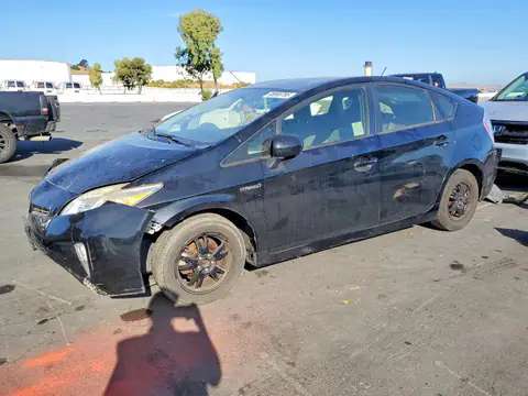 JTDKN3DU7F1919246 — 2015 Toyota Prius, Вандализм (Vandalism), фото до ремонта