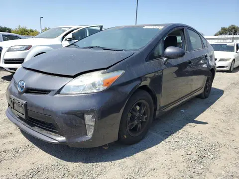 JTDKN3DU3F0395776 — 2015 Toyota Prius, Задняя часть (Rear End), фото до ремонта