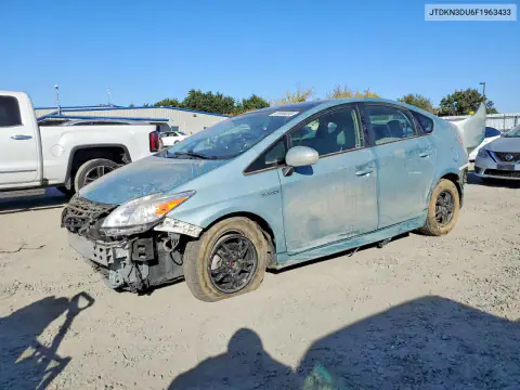 JTDKN3DU6F1963433 — 2015 Toyota Prius, Передняя часть, фото до ремонта
