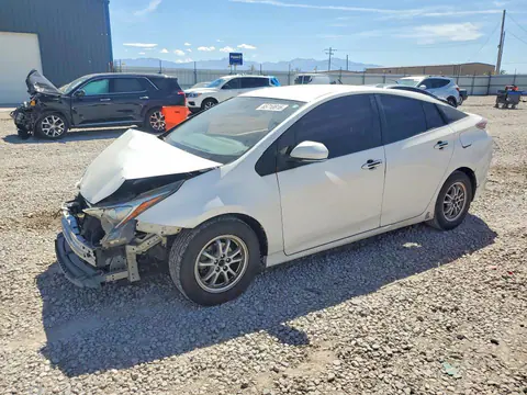 JTDKBRFU1G3022583 — 2016 Toyota Prius, Передняя часть (Front End), фото до ремонта