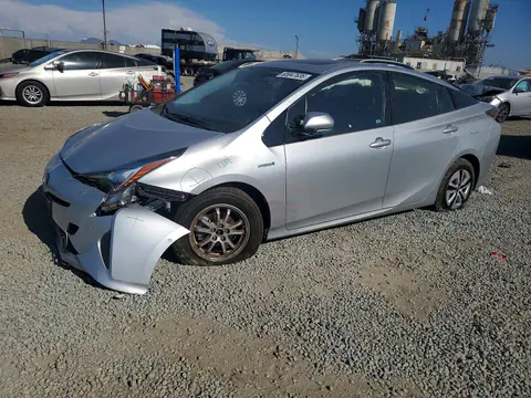 JTDKARFU6G3002655 — 2016 Toyota Prius, Передняя часть (Front End), фото до ремонта