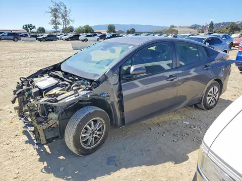 JTDKARFU4G3518612 — 2016 Toyota Prius, Передняя часть (Front End), фото до ремонта