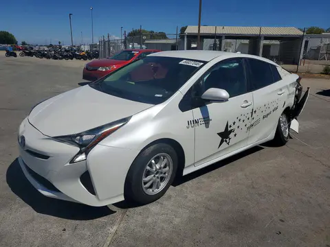 JTDKARFU5G3504010 — 2016 Toyota Prius, Задняя часть (Rear End), фото до ремонта