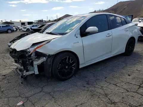 JTDKARFU6G3010027 — 2016 Toyota Prius, Передняя часть (Front End), фото до ремонта