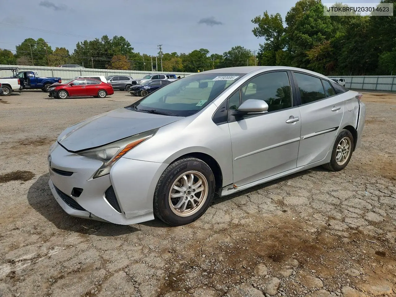 2016 Toyota Prius Two VIN JTDKBRFU2G3014623 фото 1