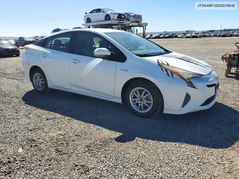 JTDKARFU3G3019042 — 2016 Toyota Prius, фото 4 с аукциона Copart 20.10.2026, Передняя часть
