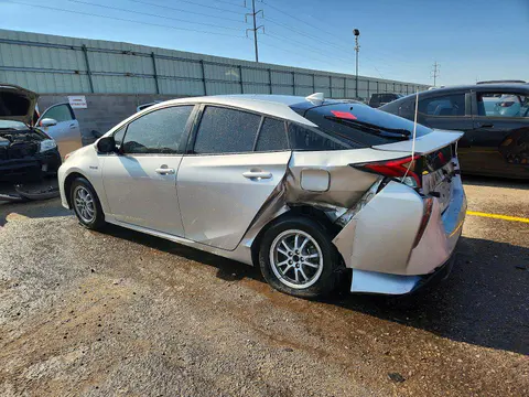 2017 Toyota Prius VIN JTDKBRFU3H3547680 фото 2