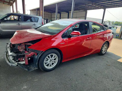 JTDKARFU4H3537176 — 2017 Toyota Prius, Передняя часть (Front End), фото до ремонта