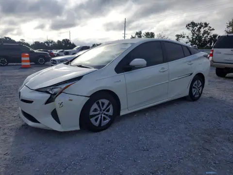 JTDKARFU4H3533614 — 2017 Toyota Prius, Передняя часть (Front End), фото до ремонта