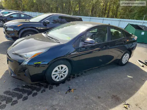 2017 Toyota Prius Two VIN JTDKBRFUXH3029503 фото 1