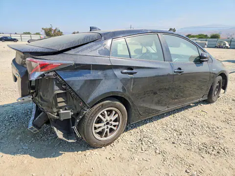 JTDKARFUXJ3551993 — 2018 Toyota Prius, фото 3 с аукциона Copart 13.10.2026, Задняя часть