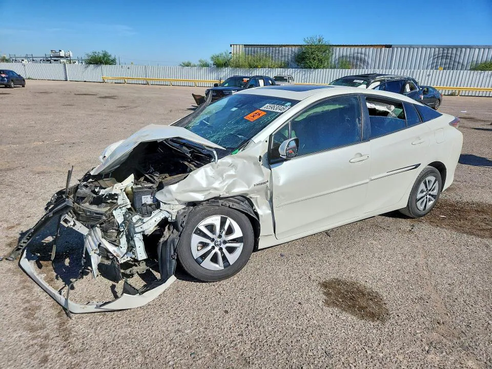 2018 Toyota Prius VIN JTDKARFU6J3055816 фото 1