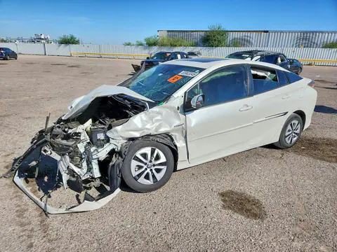 JTDKARFU6J3055816 — 2018 Toyota Prius, Передняя часть (Front End), фото до ремонта