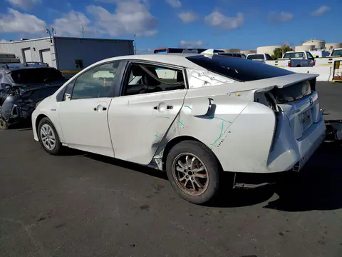 2018 Toyota Prius VIN JTDKBRFU2J3076255 фото 2