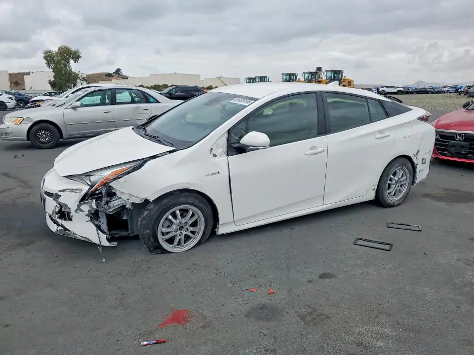 JTDKBRFU1J3583549 Toyota Prius 2018 — повреждение Передняя часть, фото до ремонта