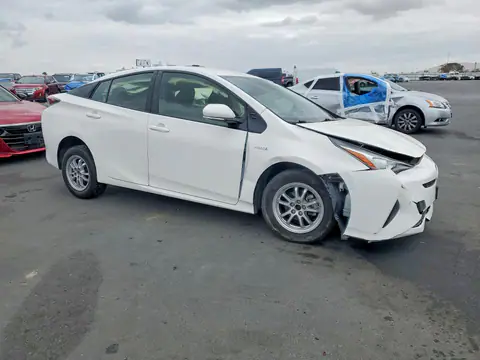 JTDKBRFU1J3583549 — 2018 Toyota Prius, фото 4 с аукциона Copart 30.09.2026, Передняя часть