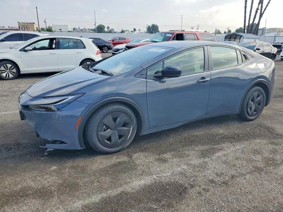 JTDADABUXR3023117 Toyota Prius 2024 — повреждение Передняя часть, фото до ремонта