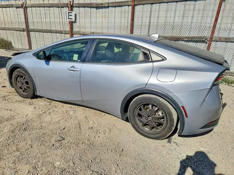 2024 Toyota Prius VIN JTDACAAU5R3029315 фото 2