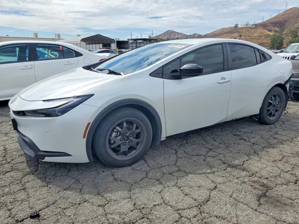 2024 Toyota Prius VIN JTDACAAU8R3046836 фото 1