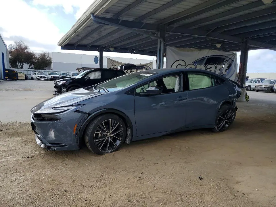 2025 Toyota Prius VIN JTDACAAUXS3056905 фото 1