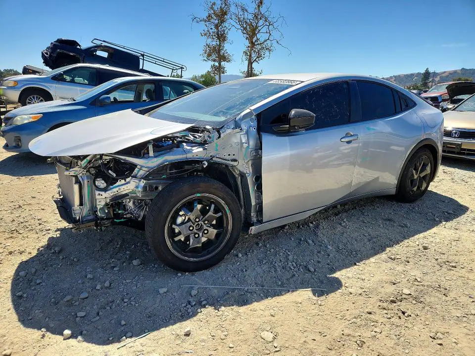 JTDACAAU1T3077269 Toyota Prius 2026 — повреждение Передняя часть, фото до ремонта