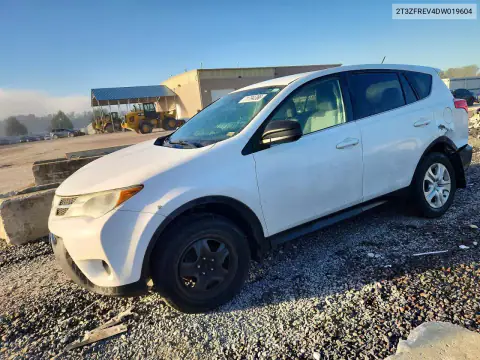 2T3ZFREV4DW019604 — 2013 Toyota RAV4, Задняя часть, фото до ремонта