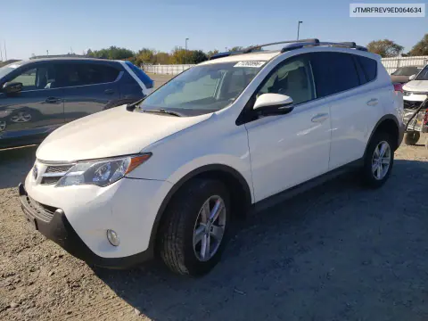 JTMRFREV9ED064634 — 2014 Toyota RAV4, Передняя часть, фото до ремонта