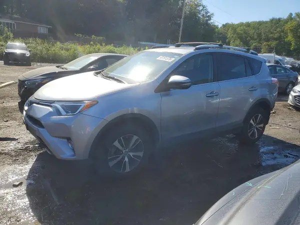 2T3RFREV9GW522565 — 2016 Toyota RAV4, Задняя часть (Rear End), фото до ремонта