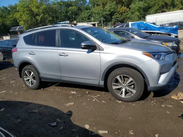 2T3RFREV9GW522565 — 2016 Toyota RAV4, фото 4 с аукциона Copart, Задняя часть