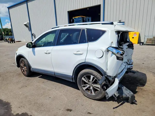 JTMWFREV5GJ068557 — 2016 Toyota RAV4, фото 2 с аукциона Copart 12.10.2026, Задняя часть