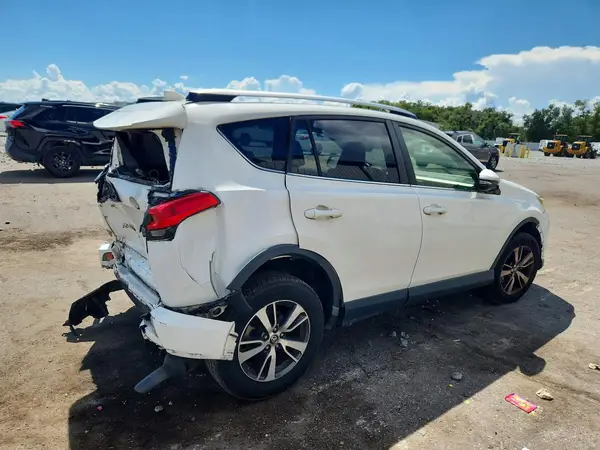 JTMWFREV5GJ068557 — 2016 Toyota RAV4, фото 3 с аукциона Copart 12.10.2026, Задняя часть
