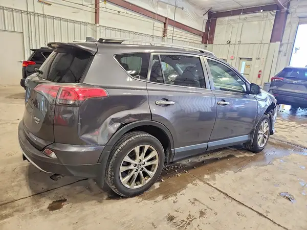 JTMDFREV7GJ085996 — 2016 Toyota RAV4, фото 3 с аукциона Copart 28.09.2026, Передняя часть