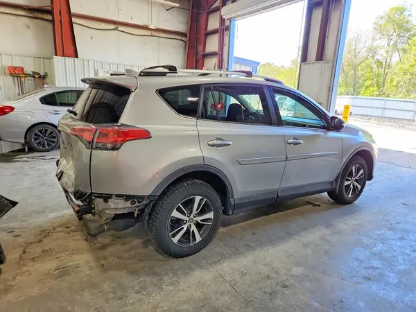 2T3RFREV6GW491646 — 2016 Toyota RAV4, фото 3 с аукциона Copart 05.10.2026, Задняя часть