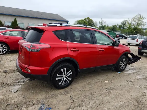 JTMBFREV1GJ096855 — 2016 Toyota RAV4, фото 3 с аукциона Copart, Передняя часть