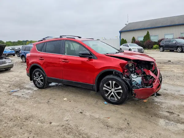 JTMBFREV1GJ096855 — 2016 Toyota RAV4, фото 4 с аукциона Copart, Передняя часть