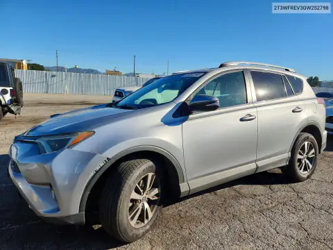 2T3WFREV3GW252798 — 2016 Toyota RAV4, Передняя часть, фото до ремонта
