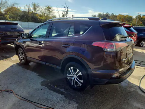2T3BFREV6GW449060 — 2016 Toyota RAV4, фото 2 с аукциона Copart, Передняя часть