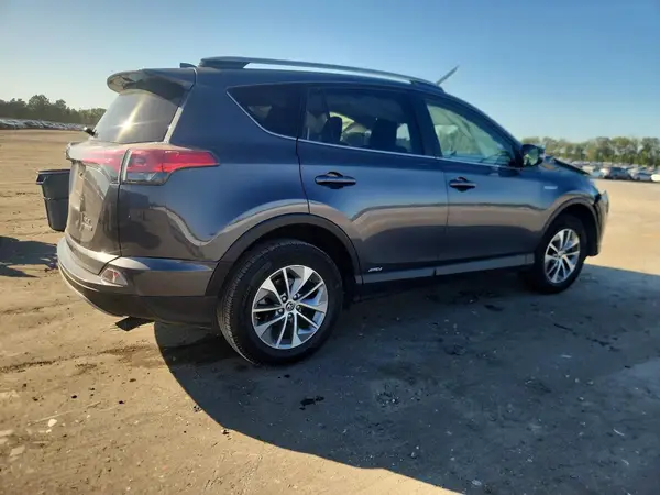 JTMRJREV8HD091083 — 2017 Toyota RAV4, фото 3 с аукциона Copart 14.10.2026, Передняя часть