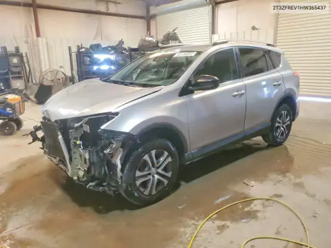 2T3ZFREV1HW365437 — 2017 Toyota RAV4, Передняя часть, фото до ремонта