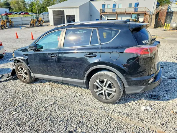 2T3BFREV1HW632366 — 2017 Toyota RAV4, фото 2 с аукциона Copart, Мелкие вмятины и царапины