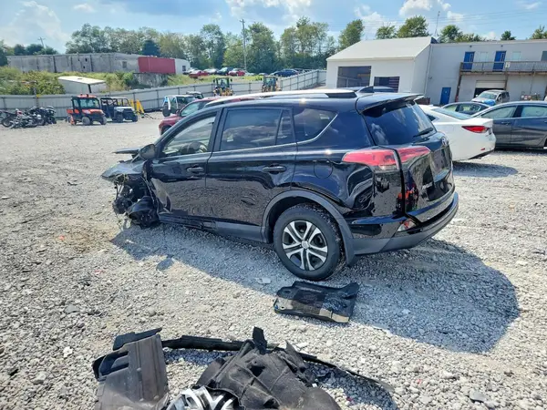 2T3BFREV9HW577164 — 2017 Toyota RAV4, фото 2 с аукциона Copart 02.10.2026, Передняя часть