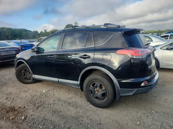 2T3BFREV5HW567201 — 2017 Toyota RAV4, фото 2 с аукциона Copart, Передняя часть