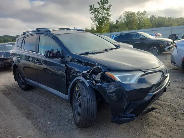 2T3BFREV5HW567201 — 2017 Toyota RAV4, фото 4 с аукциона Copart, Передняя часть