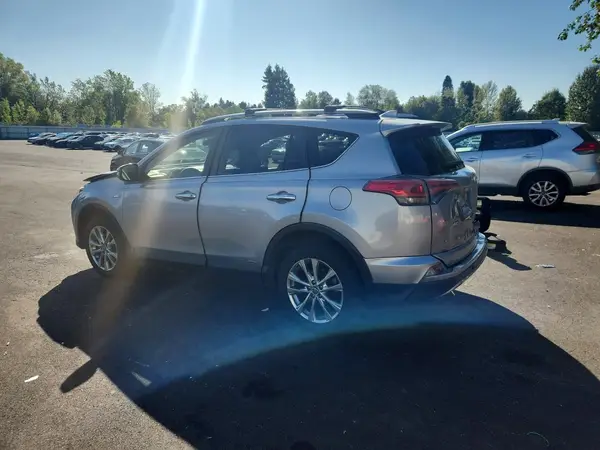 JTMDJREV4HD083265 — 2017 Toyota RAV4, фото 2 с аукциона Copart, Передняя часть