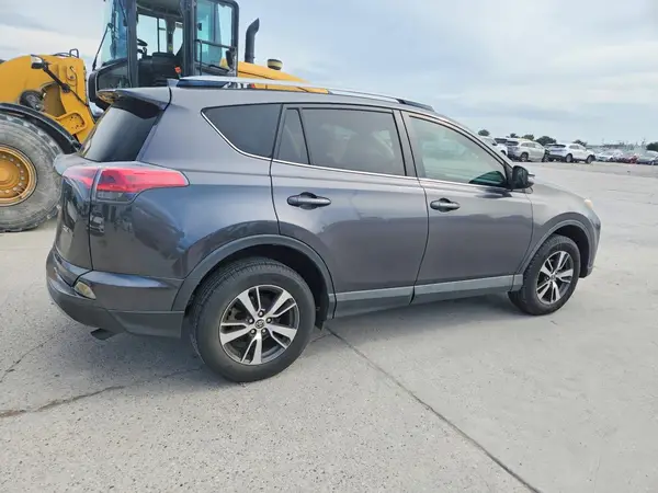JTMWFREV3HJ130541 — 2017 Toyota RAV4, фото 3 с аукциона Copart 30.09.2026, Боковая часть