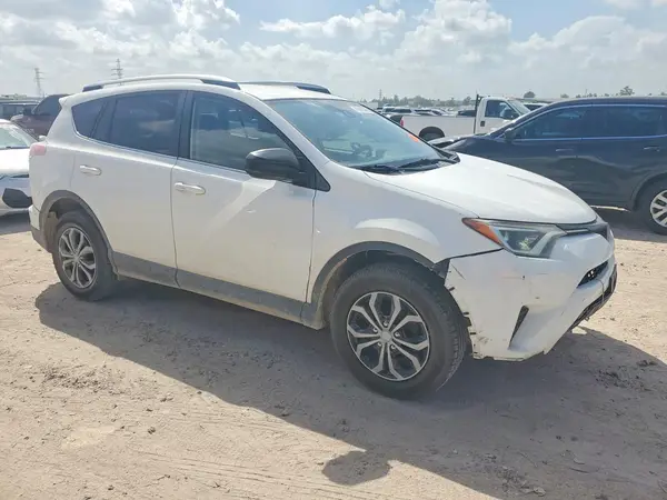 JTMZFREV1HJ704647 — 2017 Toyota RAV4, фото 4 с аукциона Copart, Задняя часть