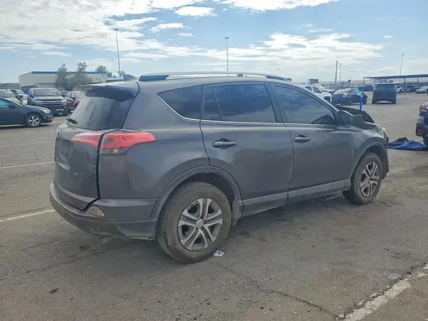 JTMZFREV9HJ145817 — 2017 Toyota RAV4, фото 3 с аукциона Copart, Передняя часть