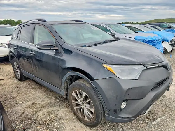 JTMRJREV0HD113593 — 2017 Toyota RAV4, фото 4 с аукциона Copart, Задняя часть