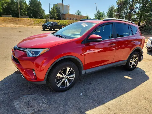 2T3WFREV4HW327736 — 2017 Toyota RAV4, Задняя часть (Rear End), фото до ремонта