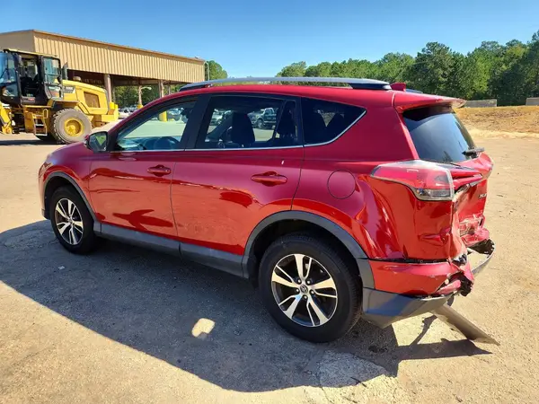 2T3WFREV4HW327736 — 2017 Toyota RAV4, фото 2 с аукциона Copart, Задняя часть